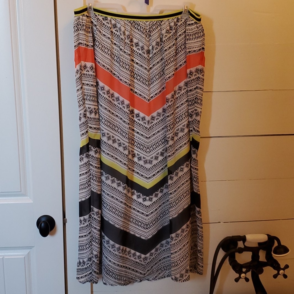 NWOT Old Navy Maxi skirt. XL